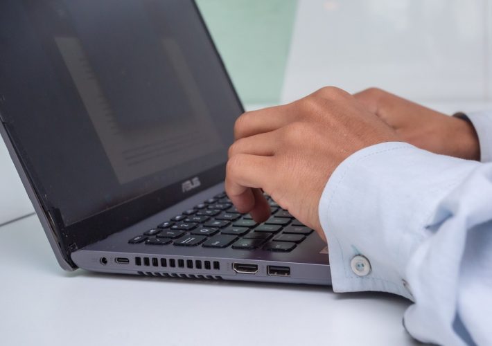 Quanto ganha um profissional de tecnologia? Veja salários e cargos que vão bombar na área em 2024 – G1