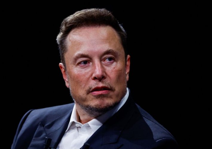 Pai de Elon Musk revela pedido para doar seu esperma e criar geração de “Elons“ – CNN Brasil