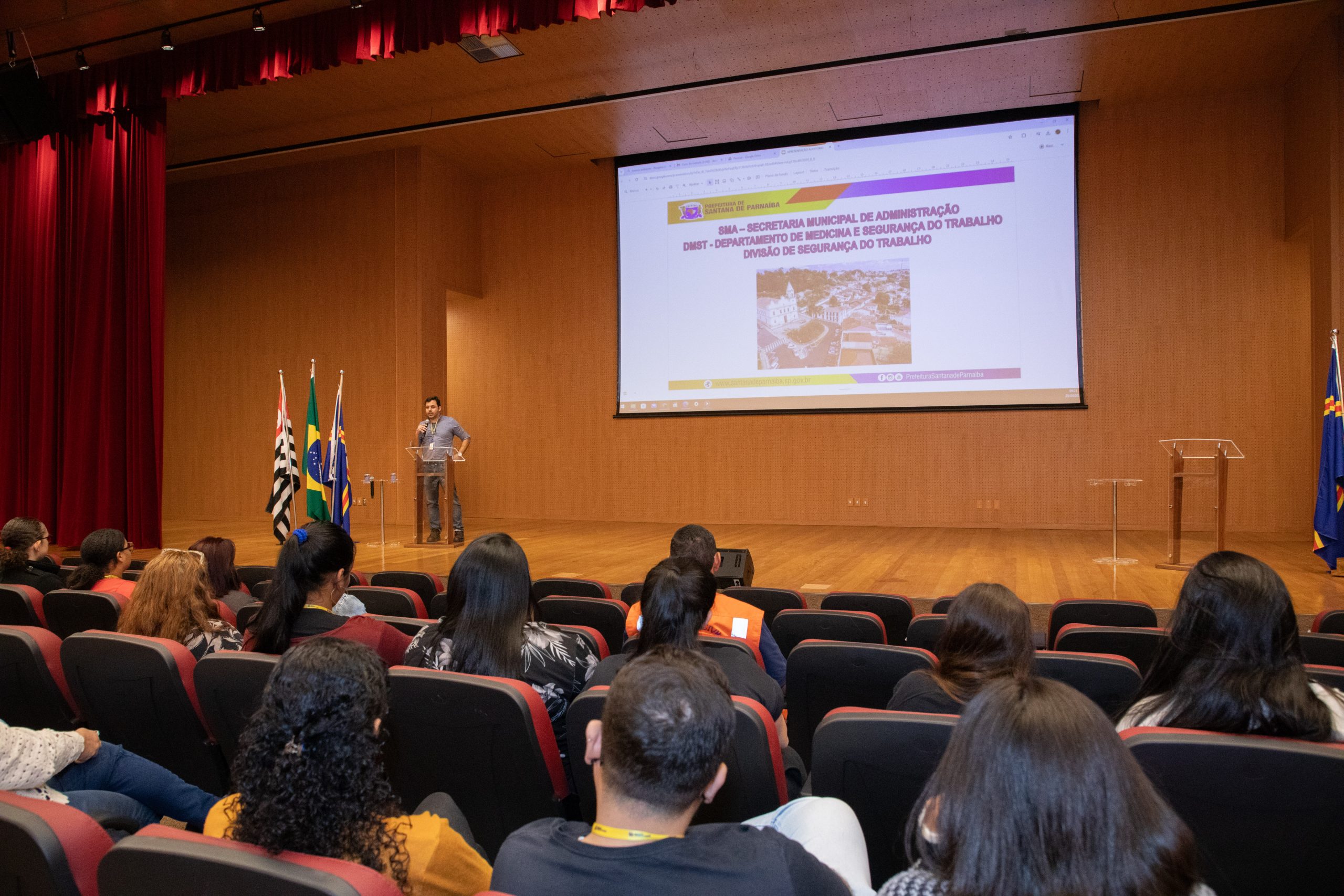 Prefeitura de Santana de Parnaíba promove palestra sobre segurança no trabalho