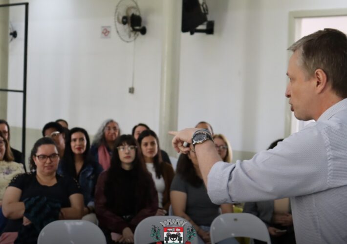 Palestra Reforça Valorização da Assistência Social e Fortalecimento de Parcerias Locais