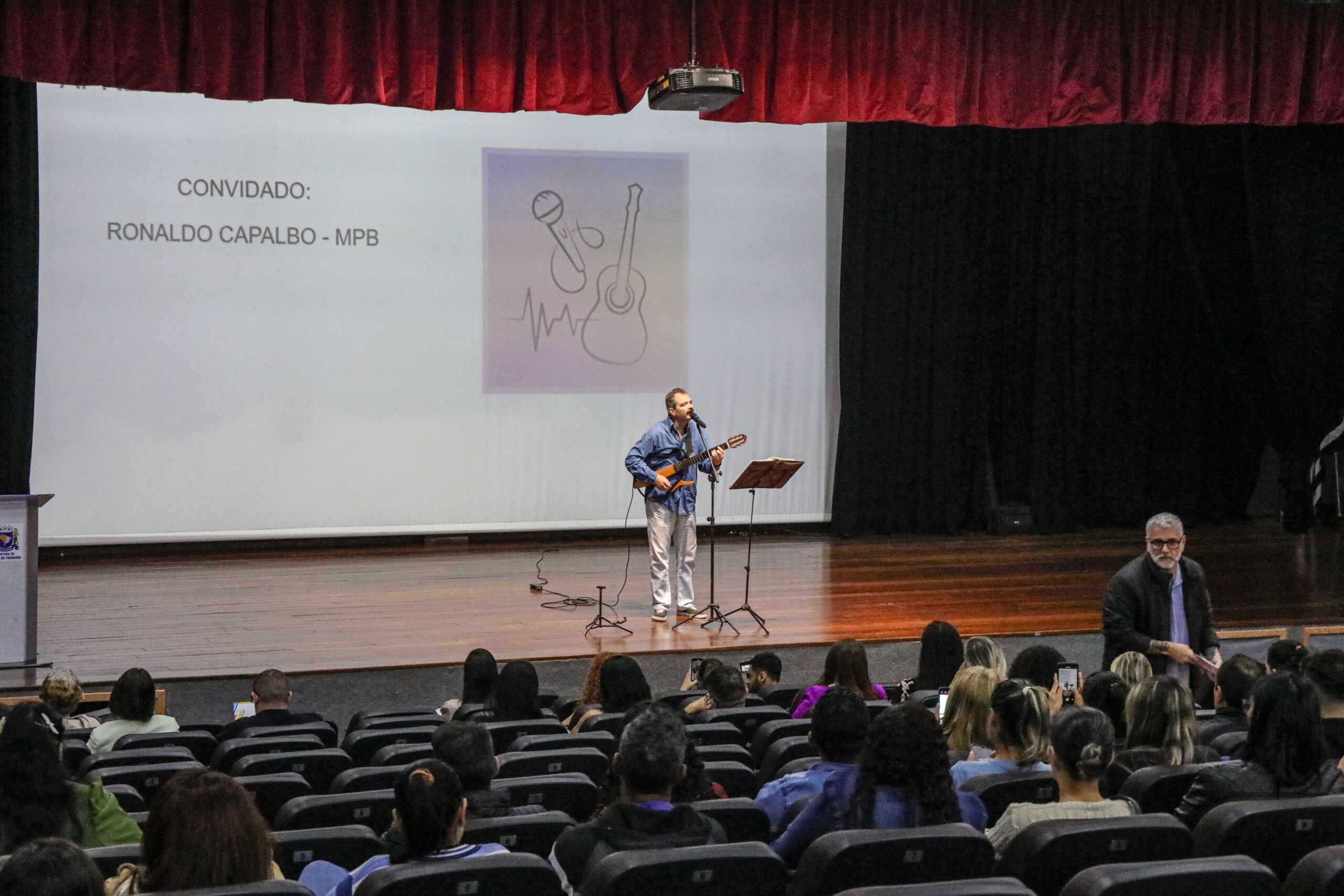 Semana de Enfermagem em Santana de Parnaíba é comemorada com palestras, homenagens e música