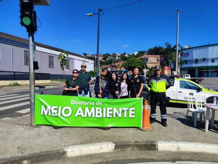 Semana do Meio Ambiente inicia com doação de mudas e ações educativas nas escolas
