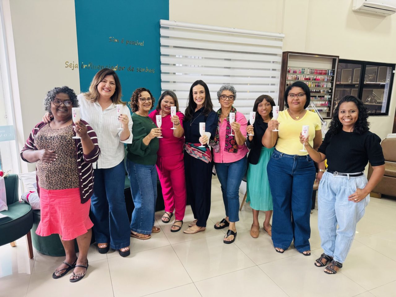 Dia de Beleza de Ester homenageia mulheres que enfrentam e enfrentaram câncer de mama