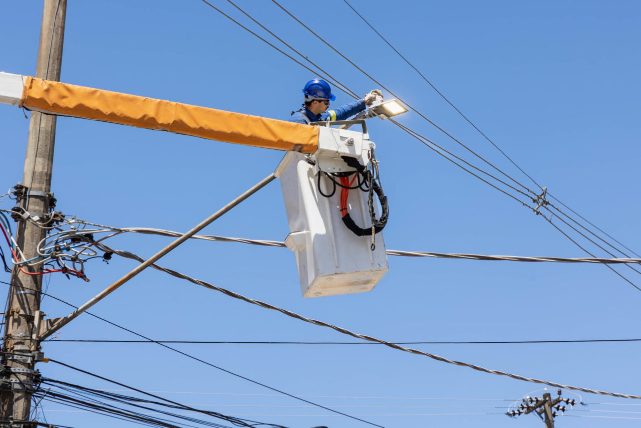 Prefeitura de Jundiaí inicia instalação de lâmpadas LED em avenidas do bairro Santa Gertrudes