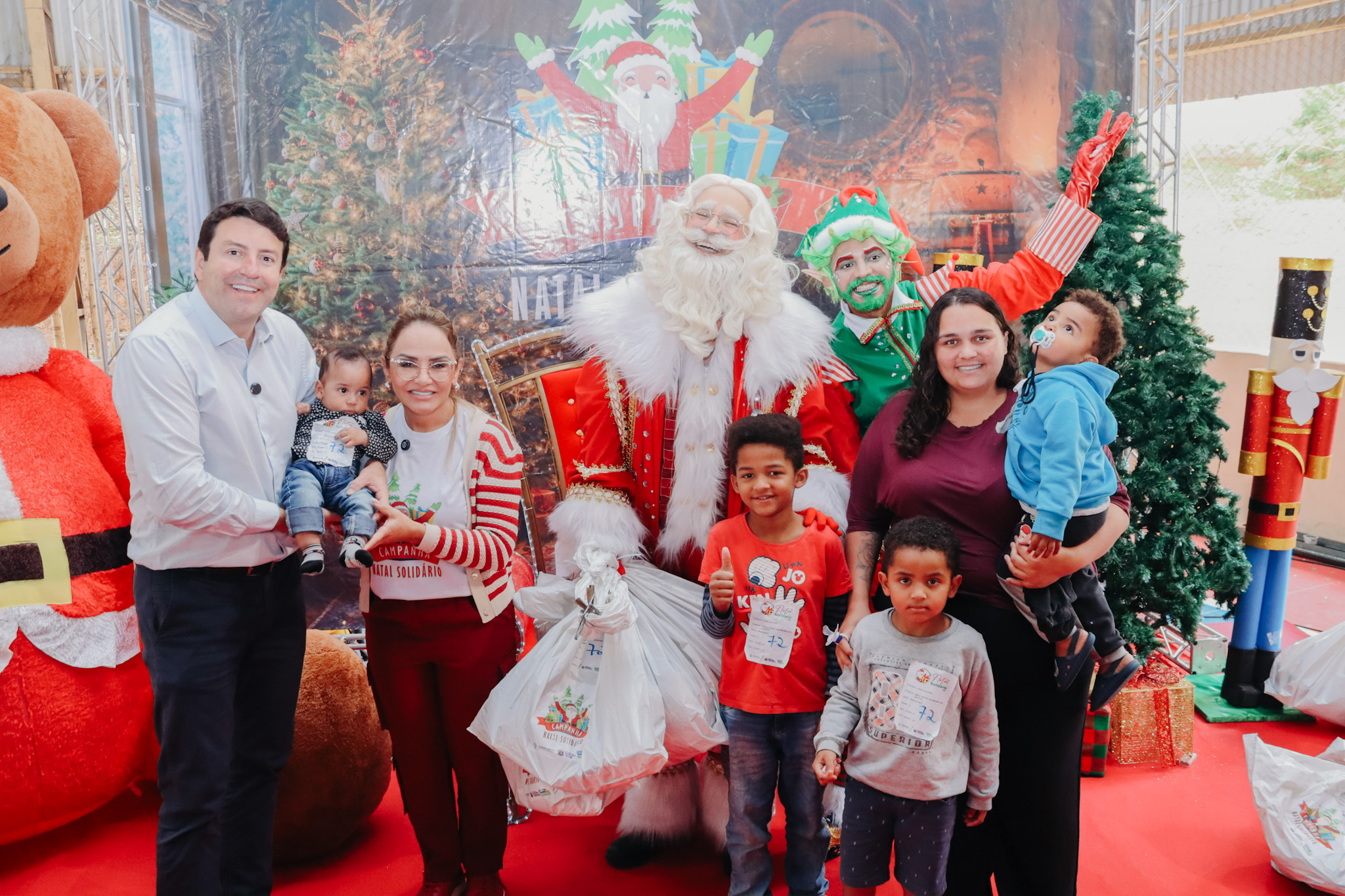 Cerca de 5 mil crianças atendidas pelos CRAS recebem presentes