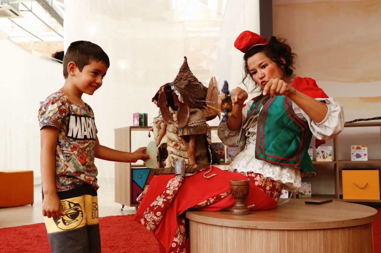 Natal Luz 2025 leva cortejos e intervenções artísticas ao Centro de Jundiaí