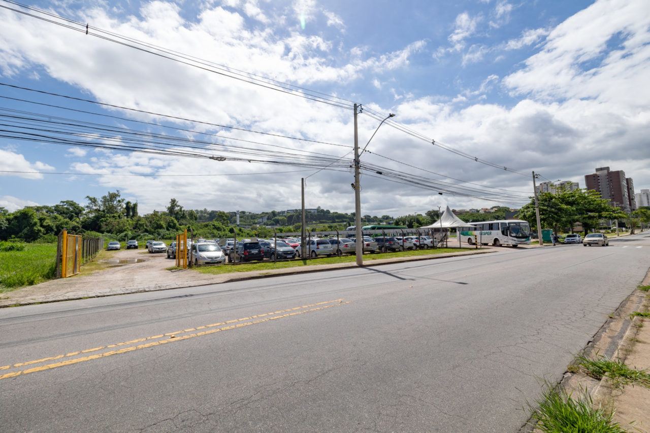 Estacionamento e ônibus gratuitos são opções para chegar à 41ª Festa da Uva com mais rapidez e comodidade