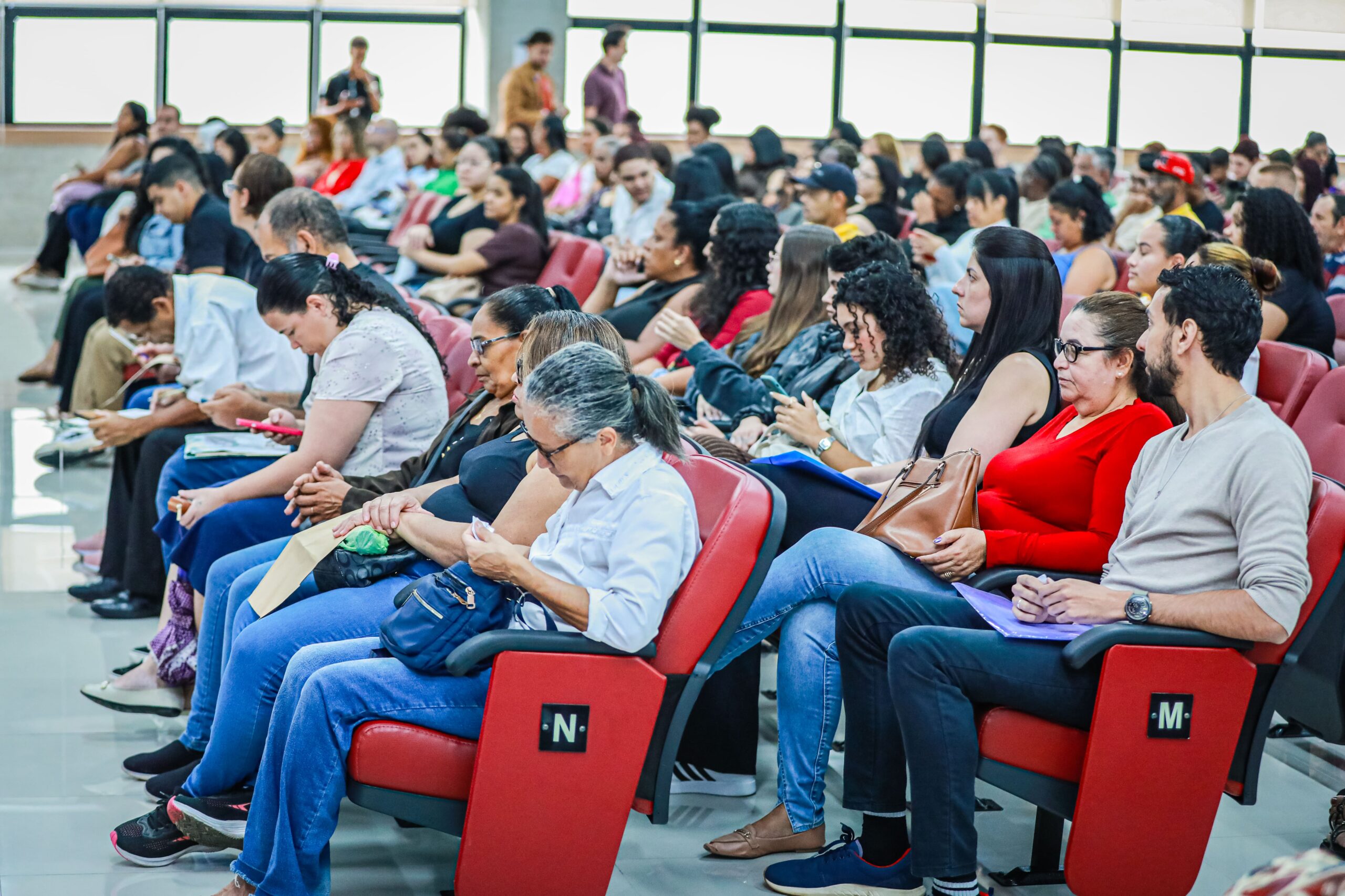 Conexão de Emprego oferece mais de 160 vagas e gera novas chances de trabalho