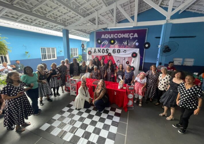 Festa temática dos anos 60 celebra aniversariantes do CCI e homenageia a trajetória dos idosos da cidade
