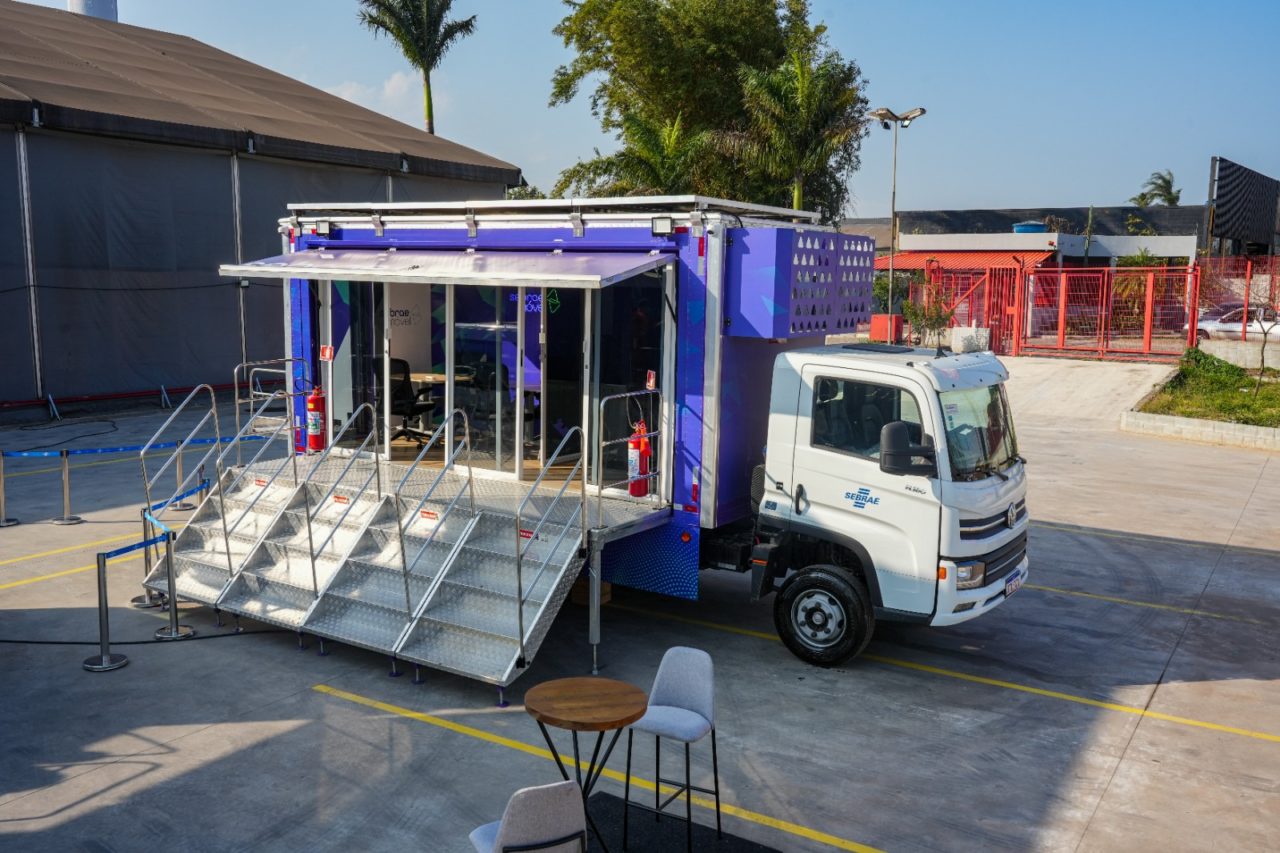 FENS amplia apoio ao empreendedor com atendimento gratuito do Sebrae Móvel no Parque da Uva